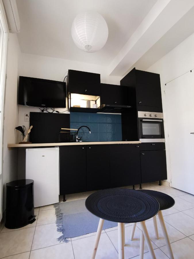 Meze, Charmant Petit Studio Proche Port Exterior photo